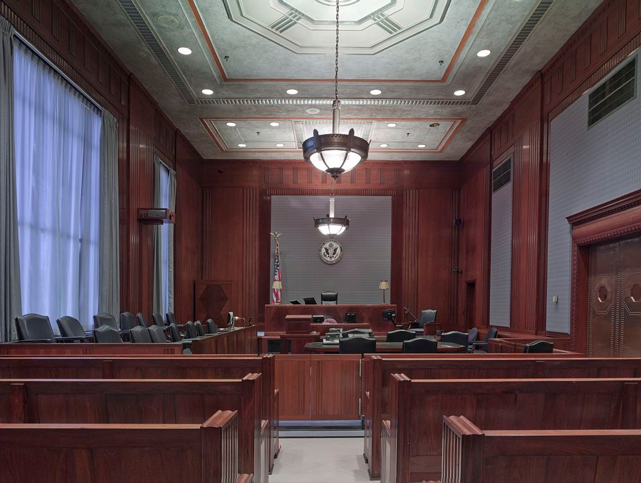 courtroom Legal benefit of a trust over just a will